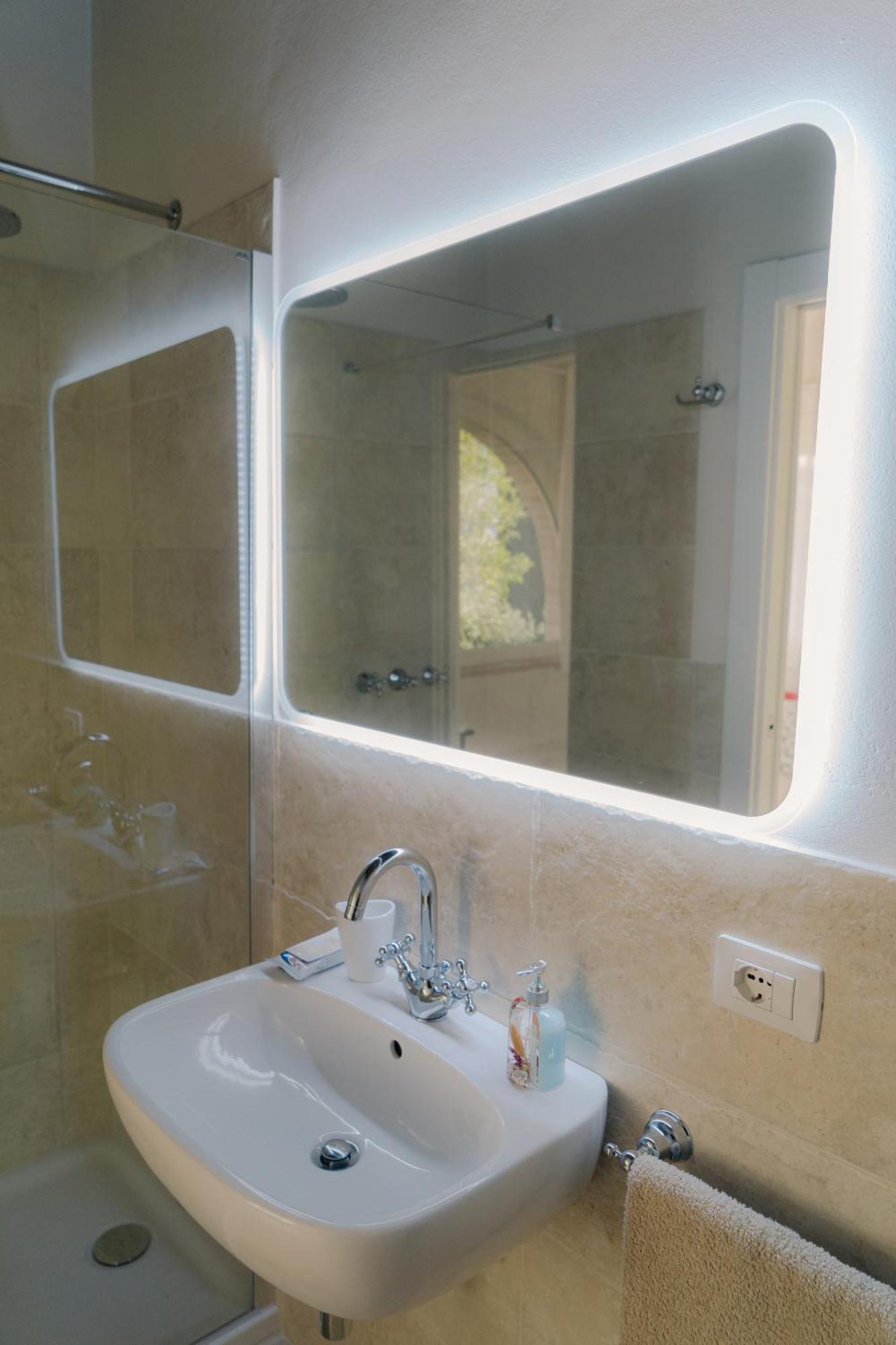 Nontiscordardime B&B Villa Agriturismo 시비타노바 마르셰 외부 사진